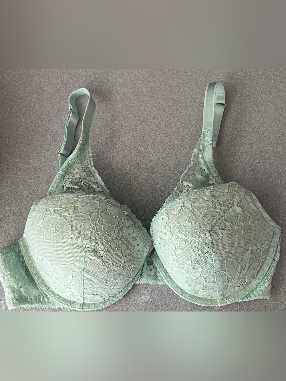 Auden Women’s Push Up Bra Lightly Lined & Has Underwire Plunge Coverage 36B